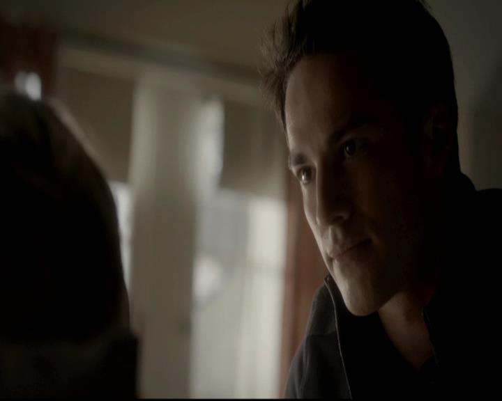 VampireDiariesWorld-dot-org_4x13IntoTheWild1601.jpg