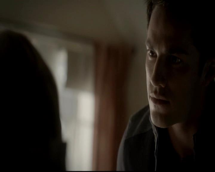 VampireDiariesWorld-dot-org_4x13IntoTheWild1607.jpg