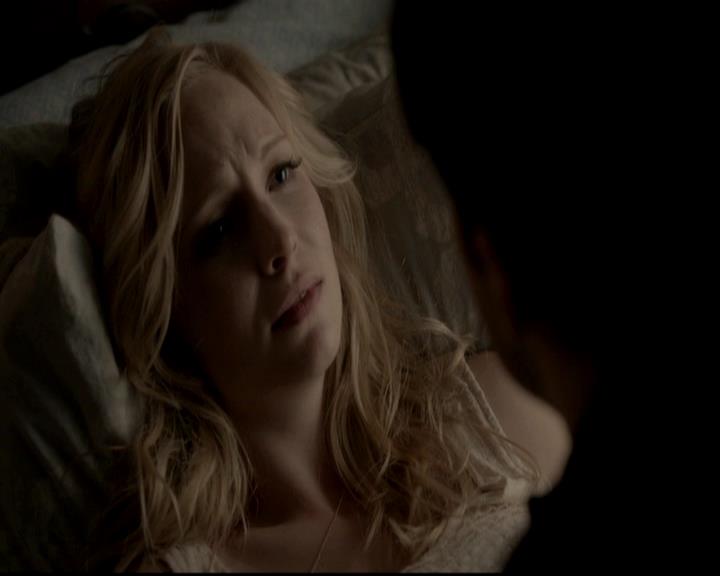 VampireDiariesWorld-dot-org_4x13IntoTheWild1613.jpg