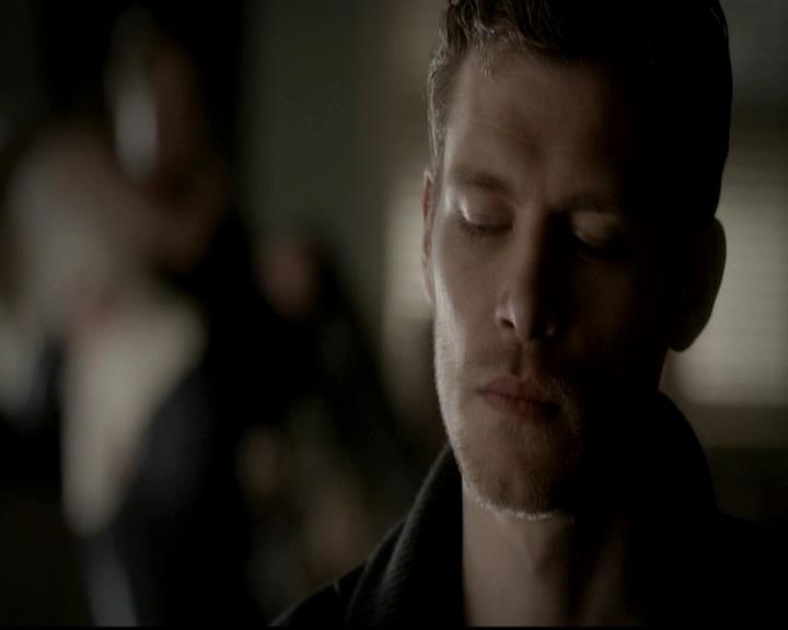 VampireDiariesWorld-dot-org_4x13IntoTheWild1626.jpg