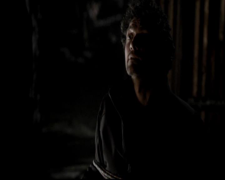 VampireDiariesWorld-dot-org_4x13IntoTheWild1685.jpg