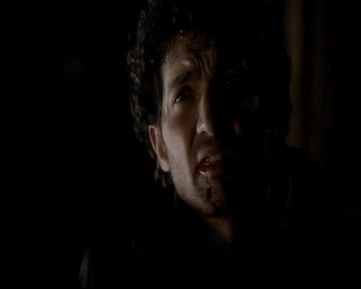 VampireDiariesWorld-dot-org_4x13IntoTheWild1702.jpg