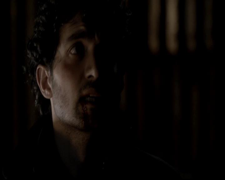 VampireDiariesWorld-dot-org_4x13IntoTheWild1712.jpg