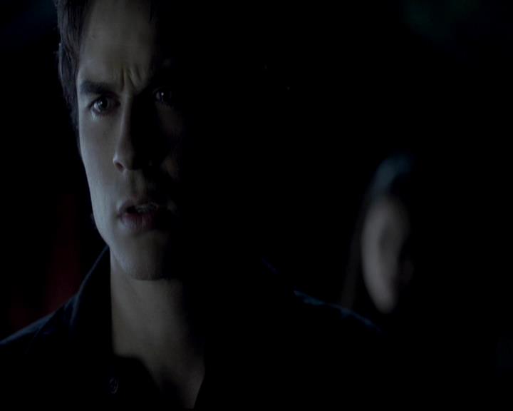 VampireDiariesWorld-dot-org_4x13IntoTheWild1850.jpg