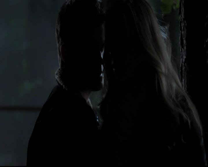 VampireDiariesWorld-dot-org_4x13IntoTheWild1919.jpg