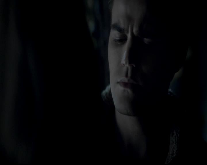 VampireDiariesWorld-dot-org_4x13IntoTheWild1930.jpg