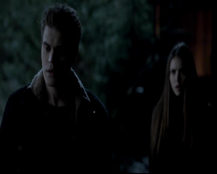 VampireDiariesWorld-dot-org_4x13IntoTheWild1977.jpg