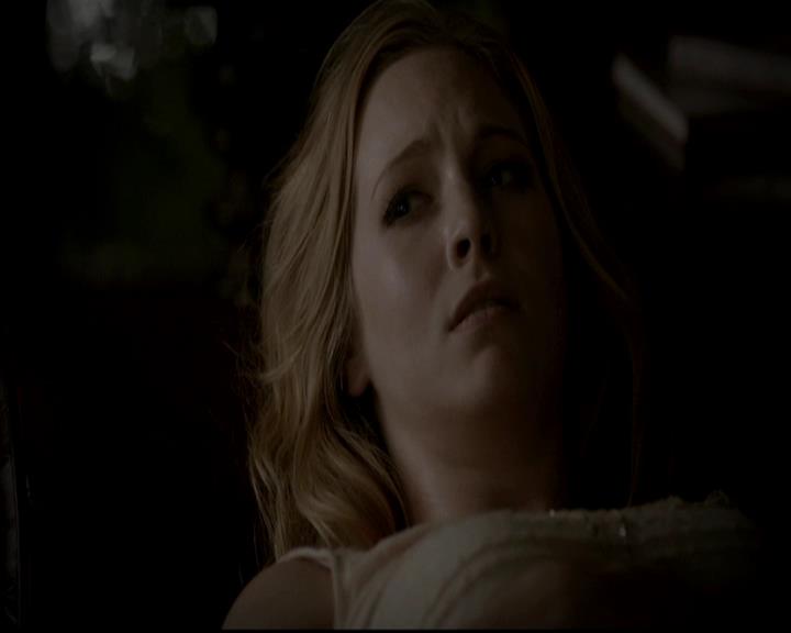 VampireDiariesWorld-dot-org_4x13IntoTheWild2056.jpg