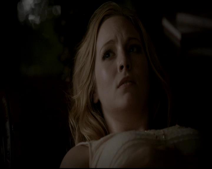 VampireDiariesWorld-dot-org_4x13IntoTheWild2077.jpg