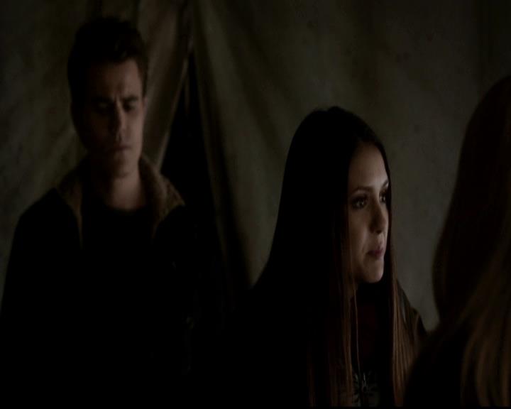 VampireDiariesWorld-dot-org_4x13IntoTheWild2211.jpg