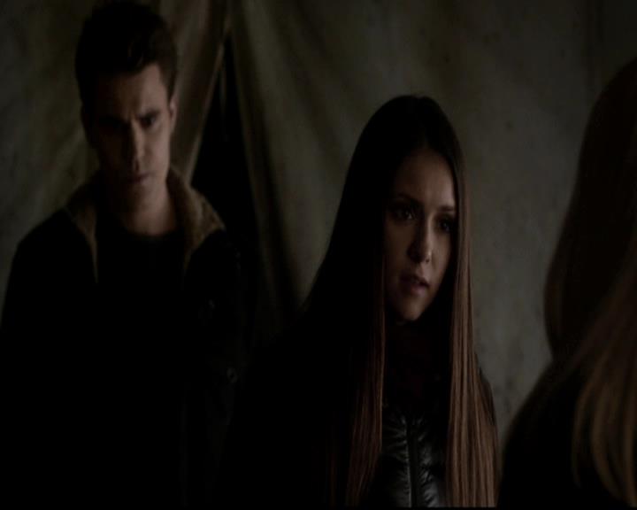 VampireDiariesWorld-dot-org_4x13IntoTheWild2214.jpg