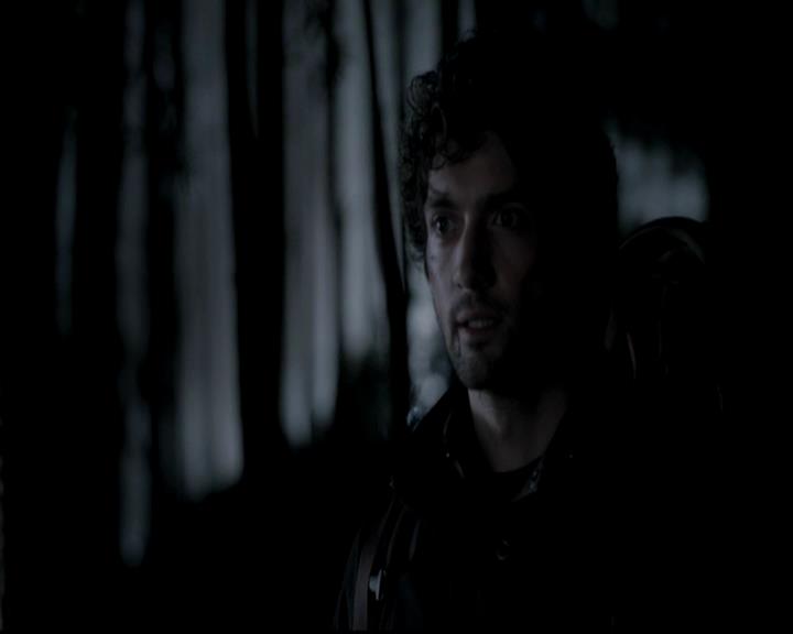 VampireDiariesWorld-dot-org_4x13IntoTheWild2272.jpg