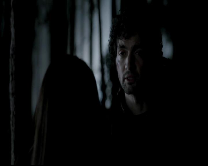 VampireDiariesWorld-dot-org_4x13IntoTheWild2277.jpg