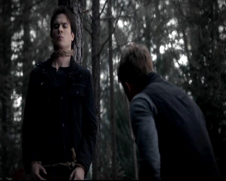 VampireDiariesWorld-dot-org_4x14DownTheRabbitHole0120.jpg