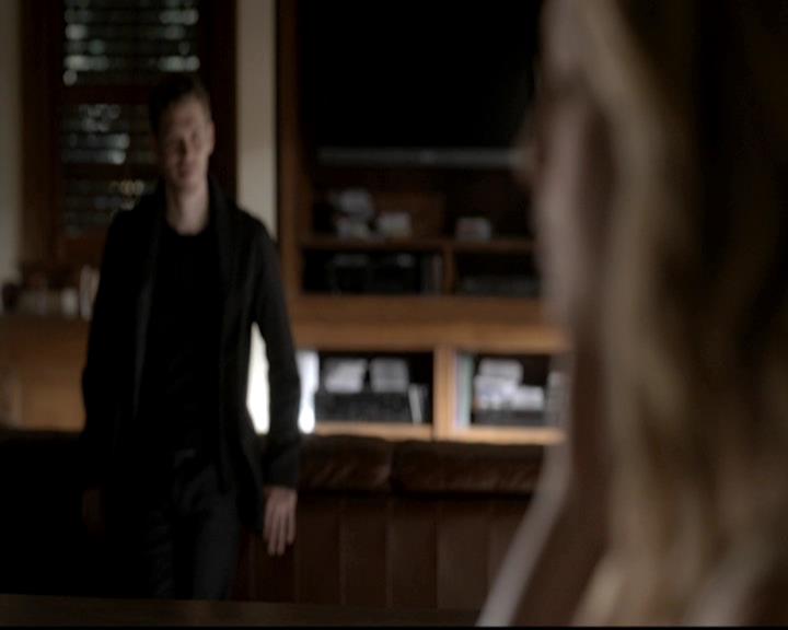 VampireDiariesWorld-dot-org_4x14DownTheRabbitHole0210.jpg