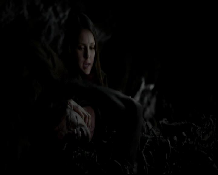 VampireDiariesWorld-dot-org_4x14DownTheRabbitHole2300.jpg