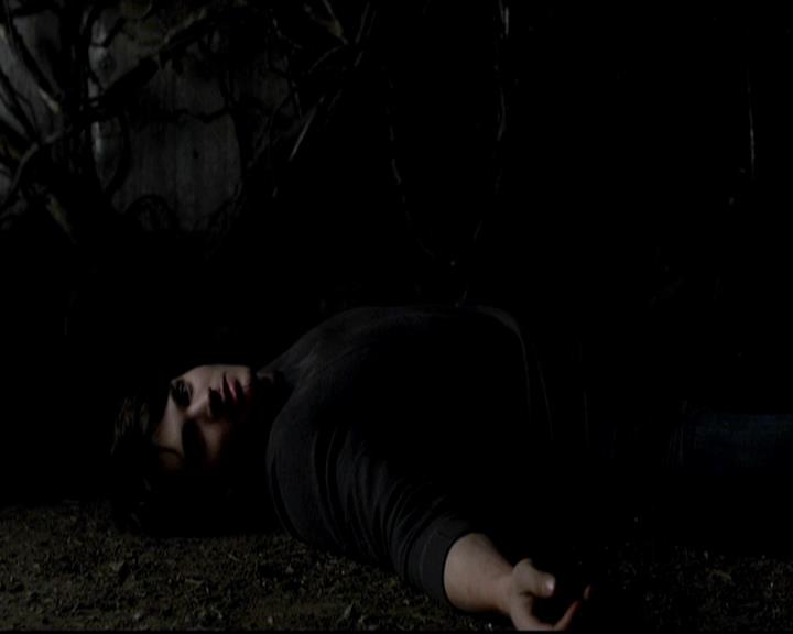 VampireDiariesWorld-dot-org_4x14DownTheRabbitHole2327.jpg