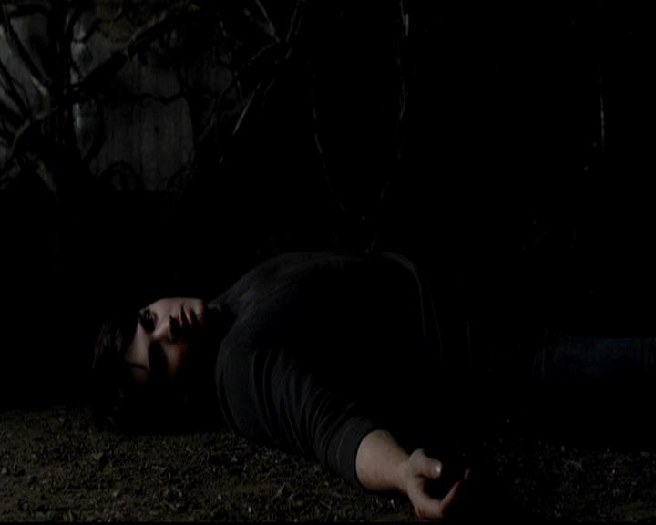 VampireDiariesWorld-dot-org_4x14DownTheRabbitHole2328.jpg