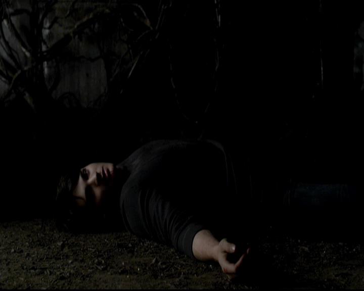 VampireDiariesWorld-dot-org_4x14DownTheRabbitHole2330.jpg