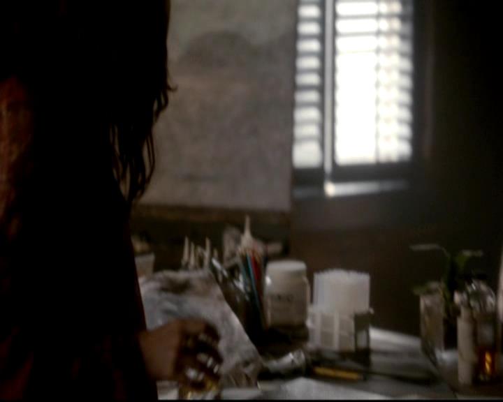 VampireDiariesWorld-dot-org_4x16BringItOn1049.jpg