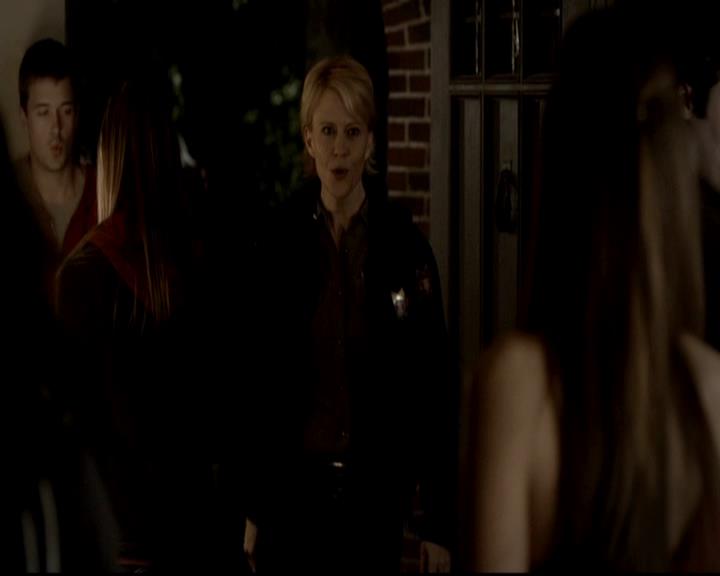 VampireDiariesWorld-dot-org_4x16BringItOn1678.jpg