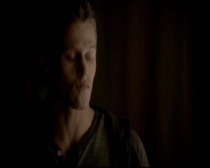 VampireDiariesWorld-dot-org_4x16BringItOn2100.jpg