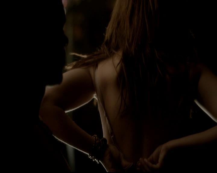 VampireDiariesWorld-dot-org_4x16BringItOn2171.jpg