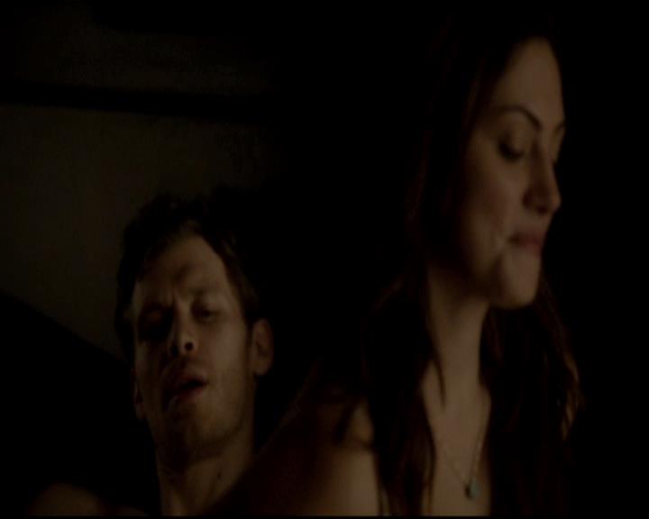 VampireDiariesWorld-dot-org_4x16BringItOn2175.jpg