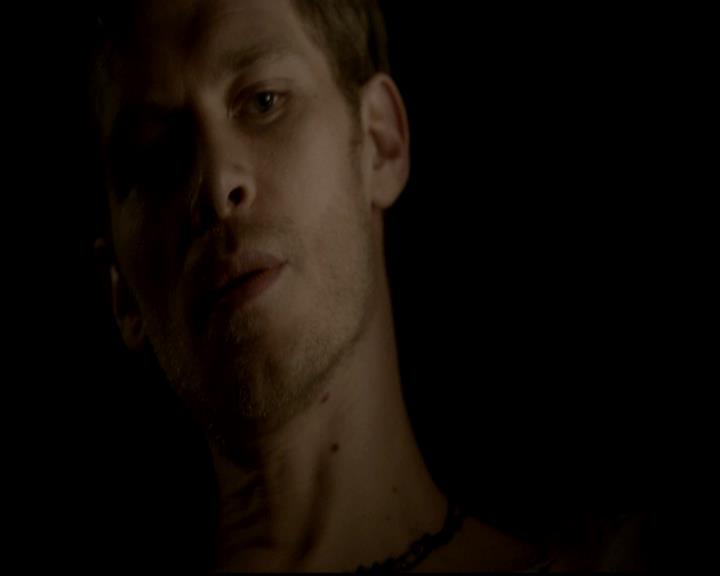 VampireDiariesWorld-dot-org_4x16BringItOn2185.jpg