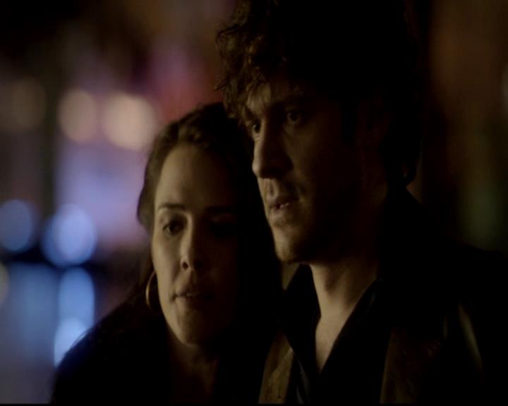 VampireDiariesWorld-dot-org_4x17BecauseTheNight0018.jpg