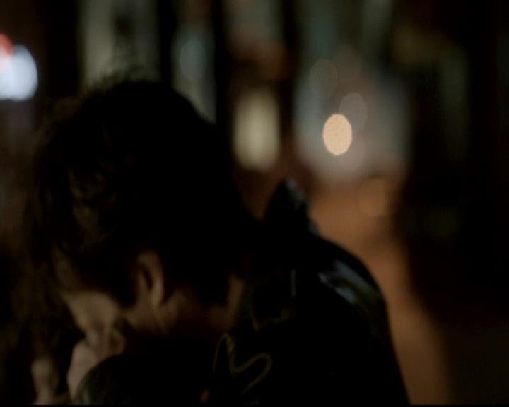 VampireDiariesWorld-dot-org_4x17BecauseTheNight0060.jpg