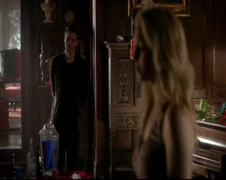 VampireDiariesWorld-dot-org_4x17BecauseTheNight0215.jpg