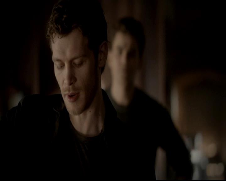 VampireDiariesWorld-dot-org_4x17BecauseTheNight0358.jpg