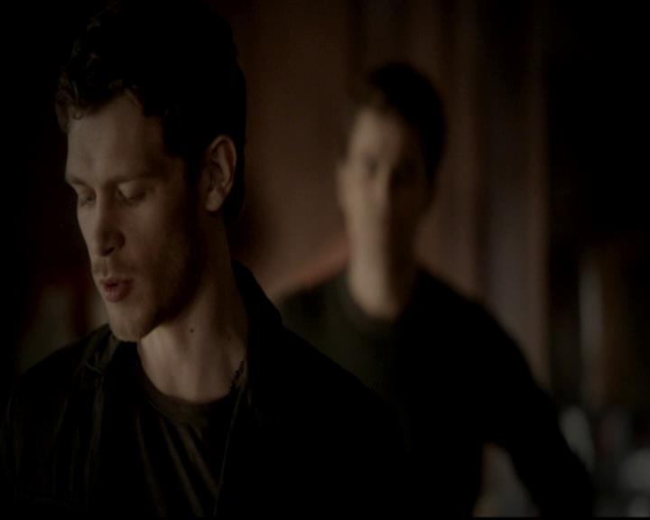 VampireDiariesWorld-dot-org_4x17BecauseTheNight0360.jpg