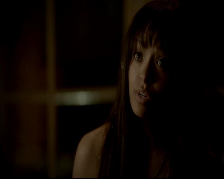 VampireDiariesWorld-dot-org_4x17BecauseTheNight0824.jpg