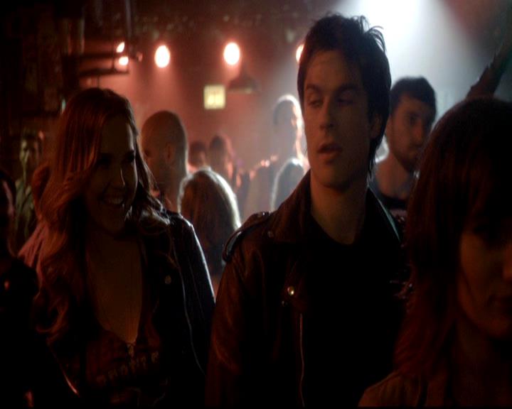 VampireDiariesWorld-dot-org_4x17BecauseTheNight0888.jpg