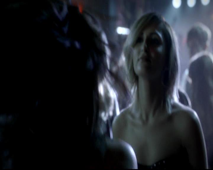 VampireDiariesWorld-dot-org_4x17BecauseTheNight0916.jpg