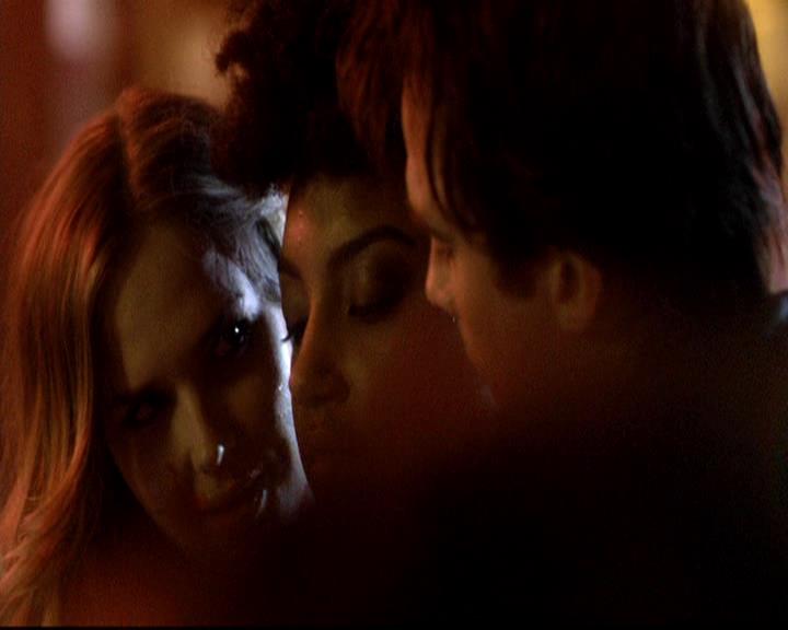 VampireDiariesWorld-dot-org_4x17BecauseTheNight0940.jpg