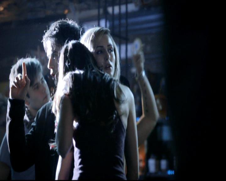 VampireDiariesWorld-dot-org_4x17BecauseTheNight0950.jpg