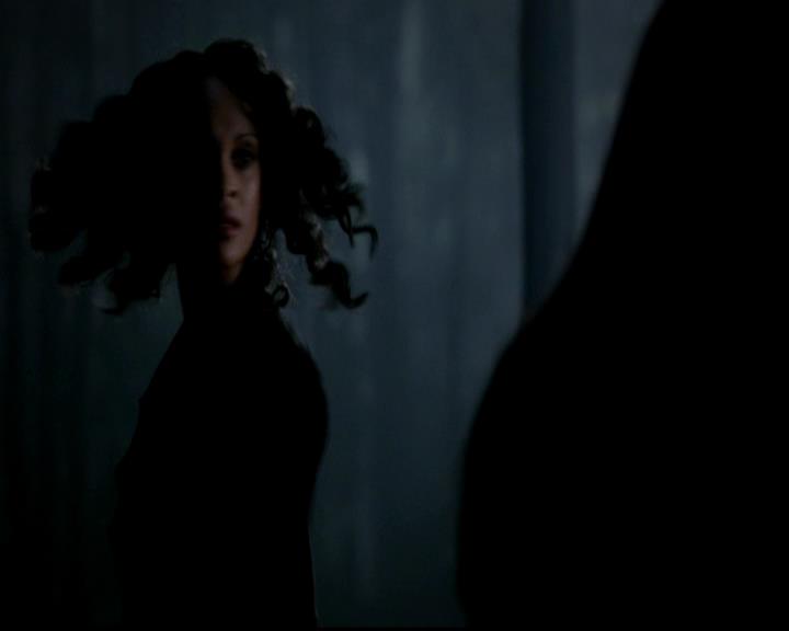 VampireDiariesWorld-dot-org_4x17BecauseTheNight1003.jpg