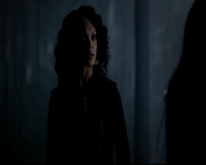 VampireDiariesWorld-dot-org_4x17BecauseTheNight1004.jpg