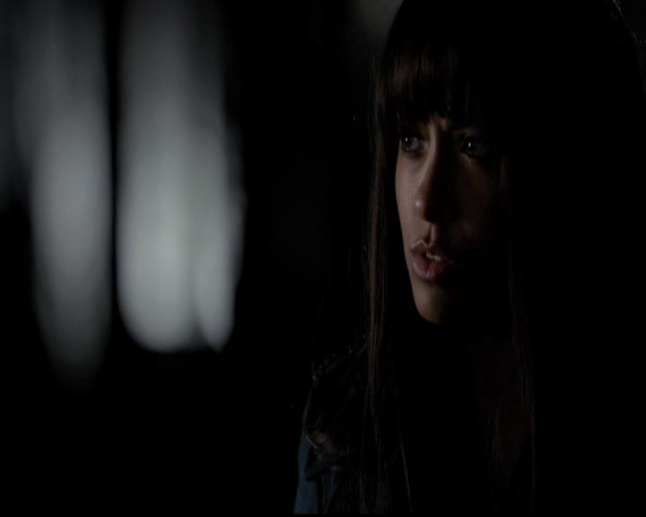 VampireDiariesWorld-dot-org_4x17BecauseTheNight1019.jpg