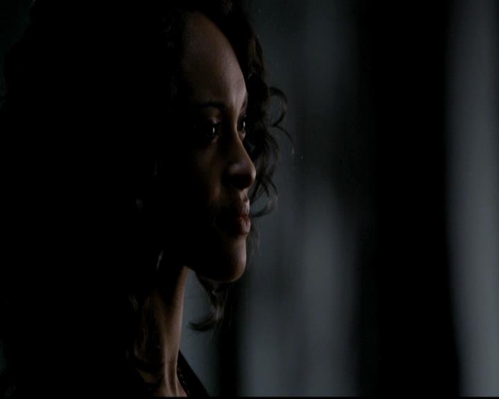 VampireDiariesWorld-dot-org_4x17BecauseTheNight1022.jpg