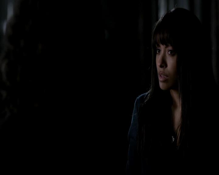 VampireDiariesWorld-dot-org_4x17BecauseTheNight1023.jpg