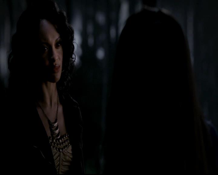 VampireDiariesWorld-dot-org_4x17BecauseTheNight1027.jpg