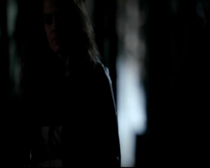 VampireDiariesWorld-dot-org_4x17BecauseTheNight1044.jpg