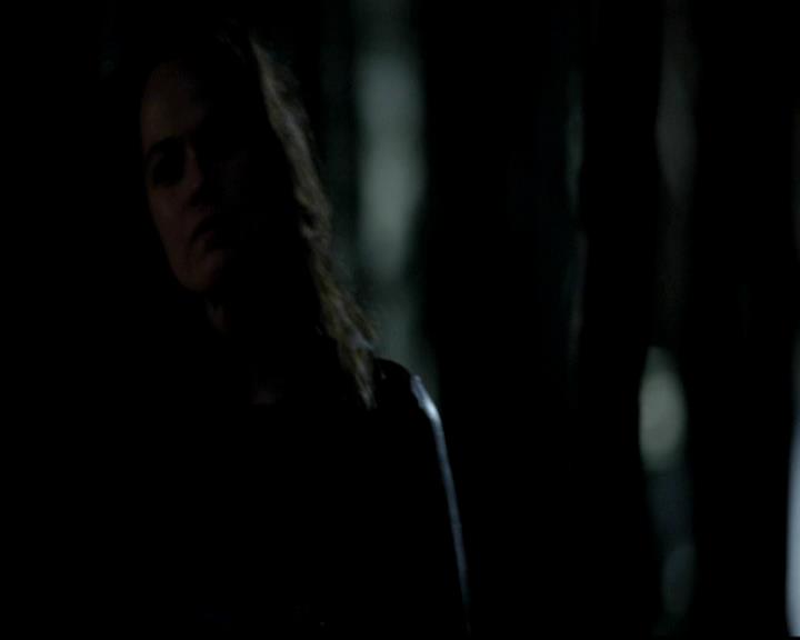 VampireDiariesWorld-dot-org_4x17BecauseTheNight1045.jpg