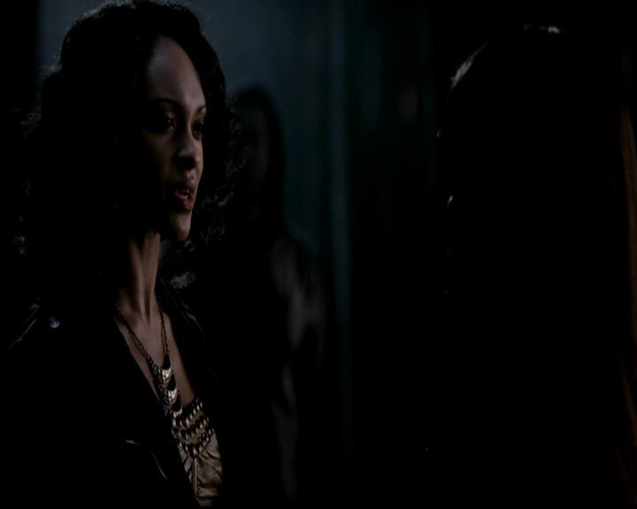 VampireDiariesWorld-dot-org_4x17BecauseTheNight1054.jpg