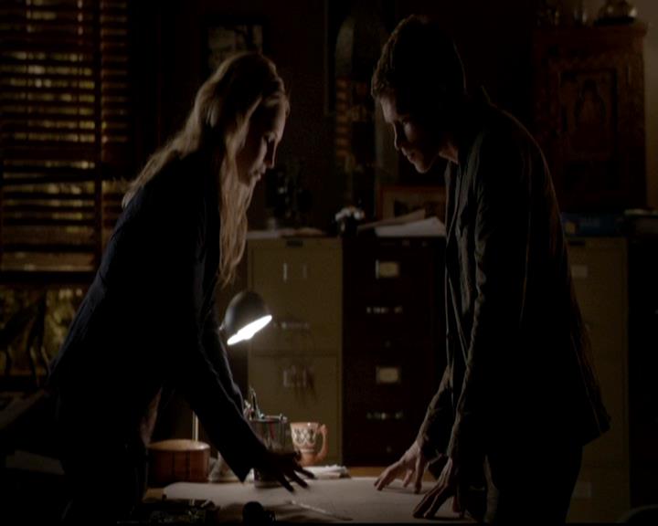 VampireDiariesWorld-dot-org_4x17BecauseTheNight1137.jpg