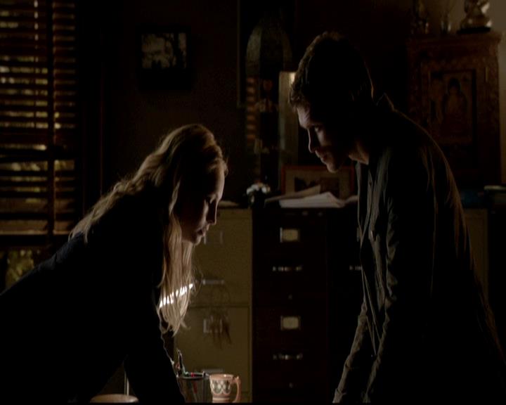 VampireDiariesWorld-dot-org_4x17BecauseTheNight1148.jpg